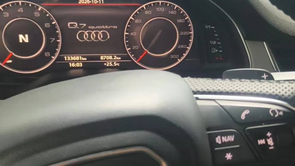 奥迪Q7换消音器后熄火咔嗒响?老师傅揪出隐藏多年的机脚通病